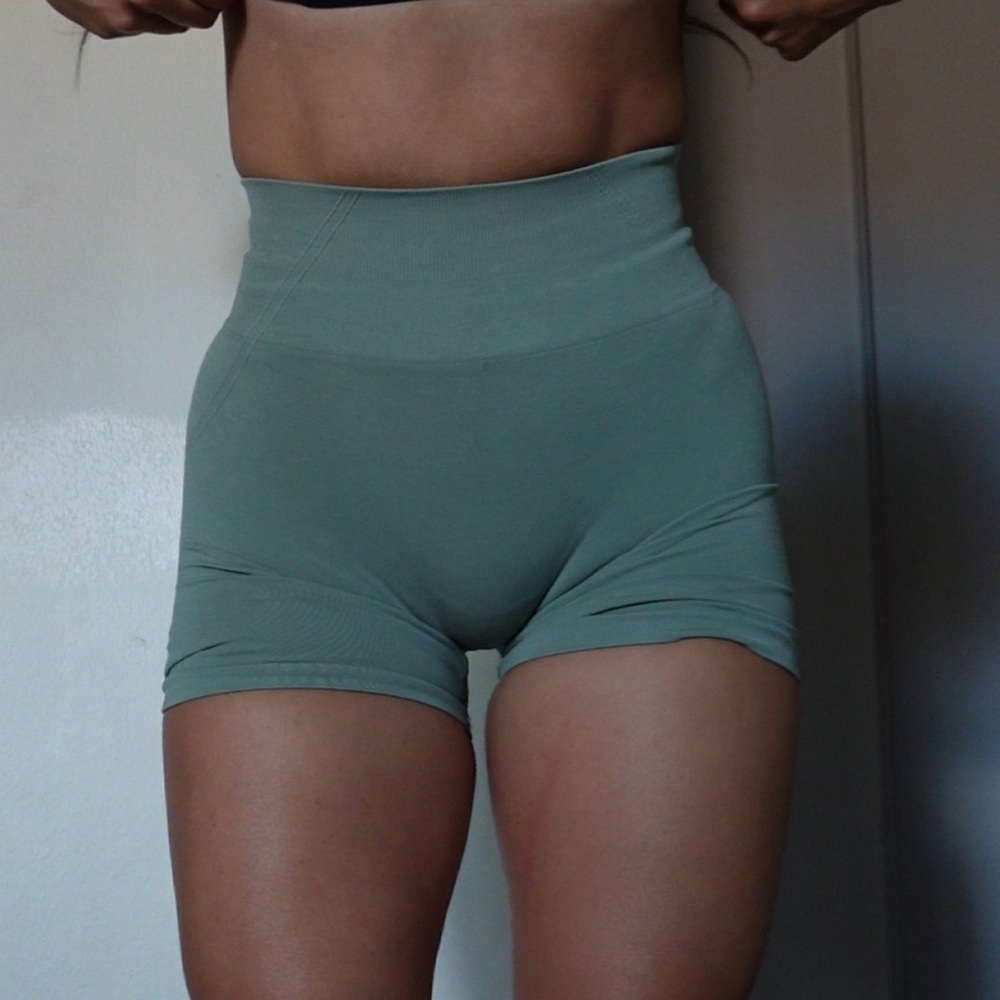 Oner Active effortless shorts (Sage)